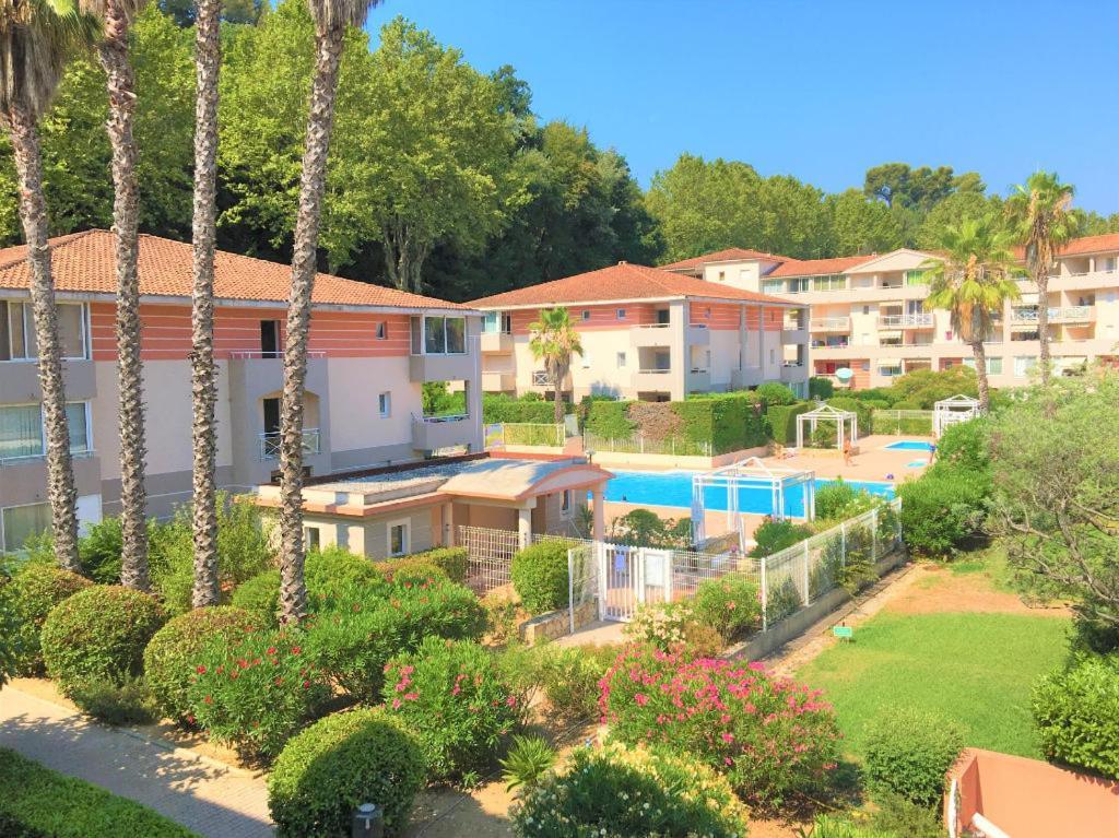 Loft Ravissant Avec Piscine Daire Cagnes-sur-Mer Dış mekan fotoğraf